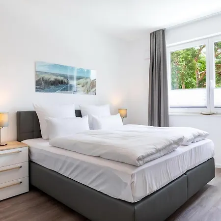 Ostseeallee Ostseeallee 5-47 شقة 4*