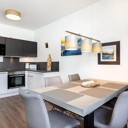 Ostseeallee Ostseeallee 5-47 4*