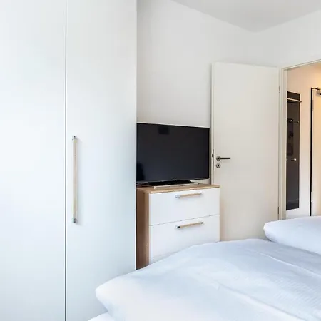 Ostseeallee Ostseeallee 5-47 شقة 4*