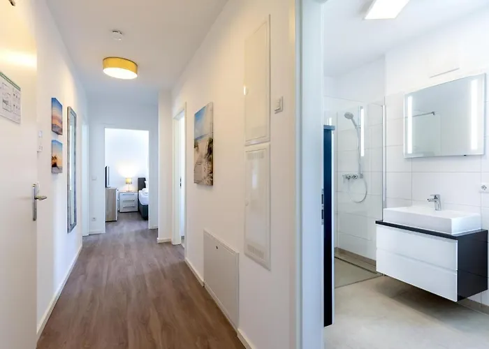 Ostseeallee Ostseeallee 5-47 شقة 4*